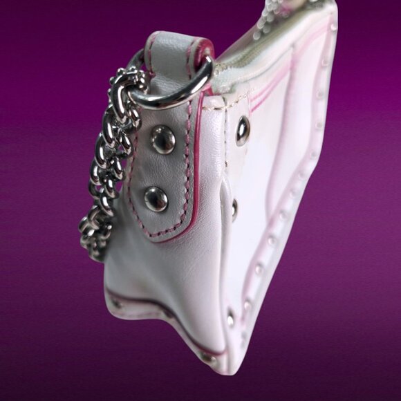 RARE Vintage COACH Valentines Heart bag and wristlet Set - Picture 3 of 14